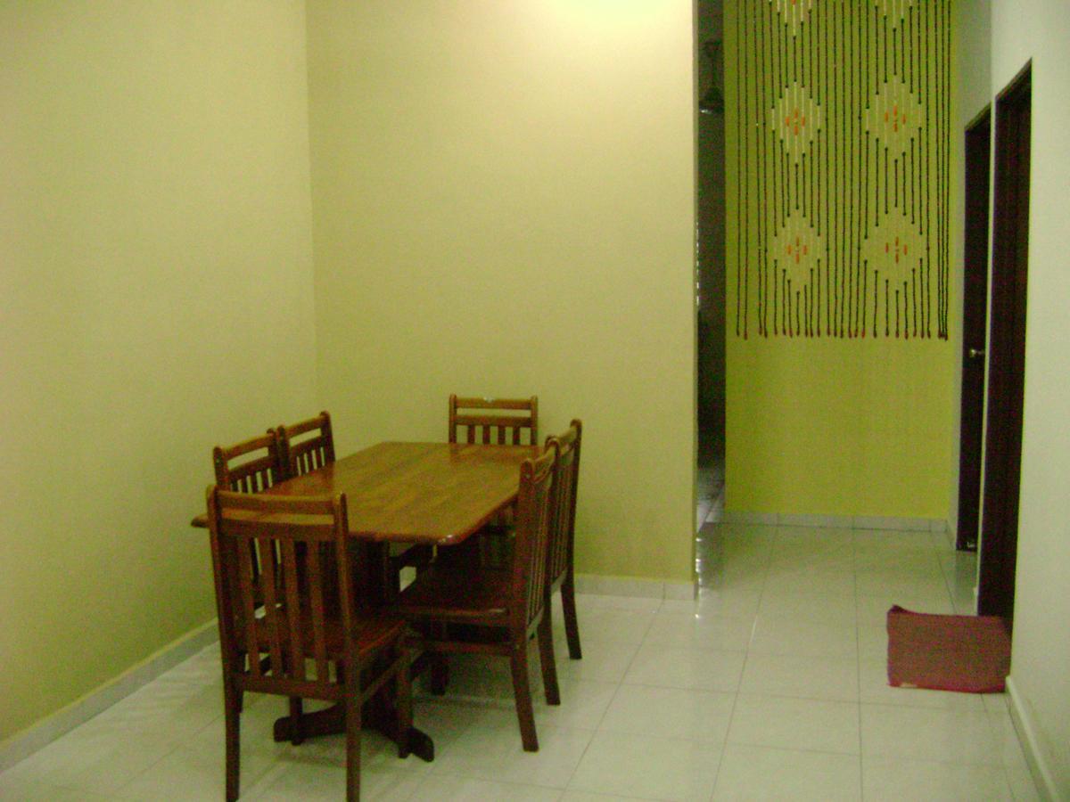 Homestay Amsyarah Seri Iskandar Ngoại thất bức ảnh