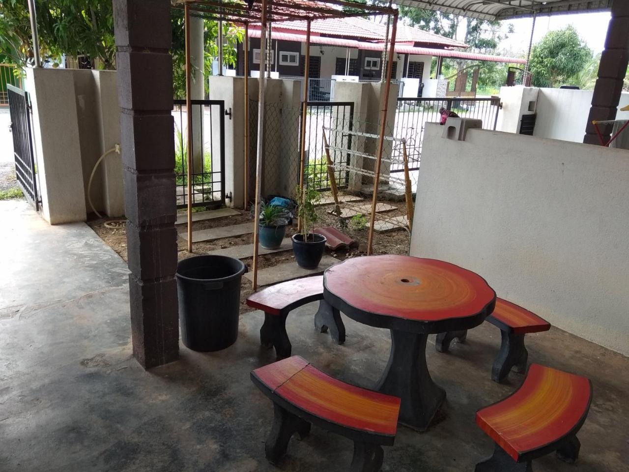 Homestay Amsyarah Seri Iskandar Ngoại thất bức ảnh