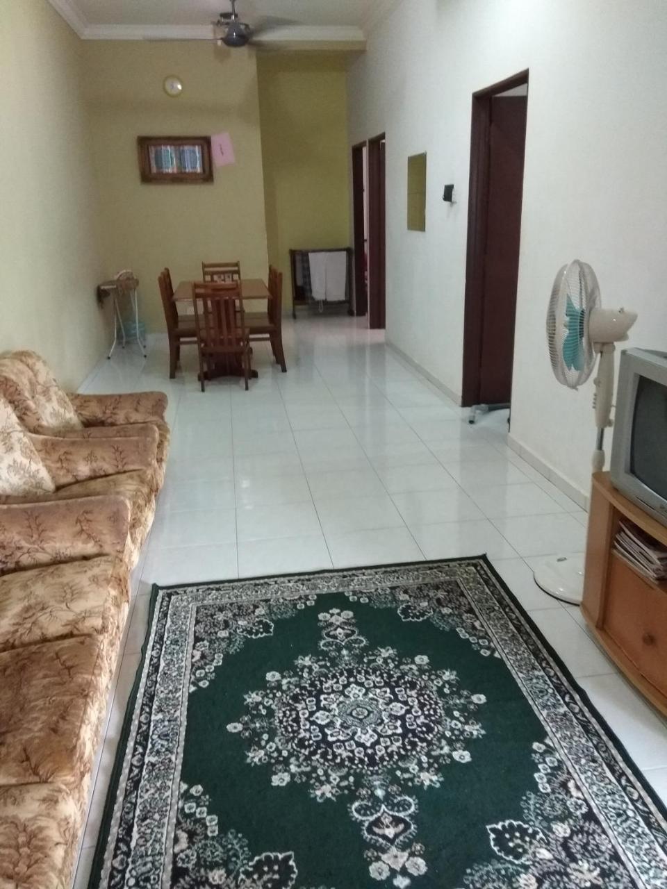 Homestay Amsyarah Seri Iskandar Ngoại thất bức ảnh